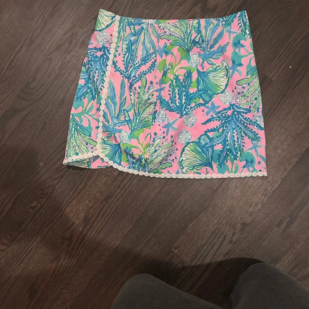 Lilly Pulitzer - Picture 4 of 5